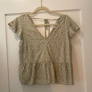 Size S linen A&F top